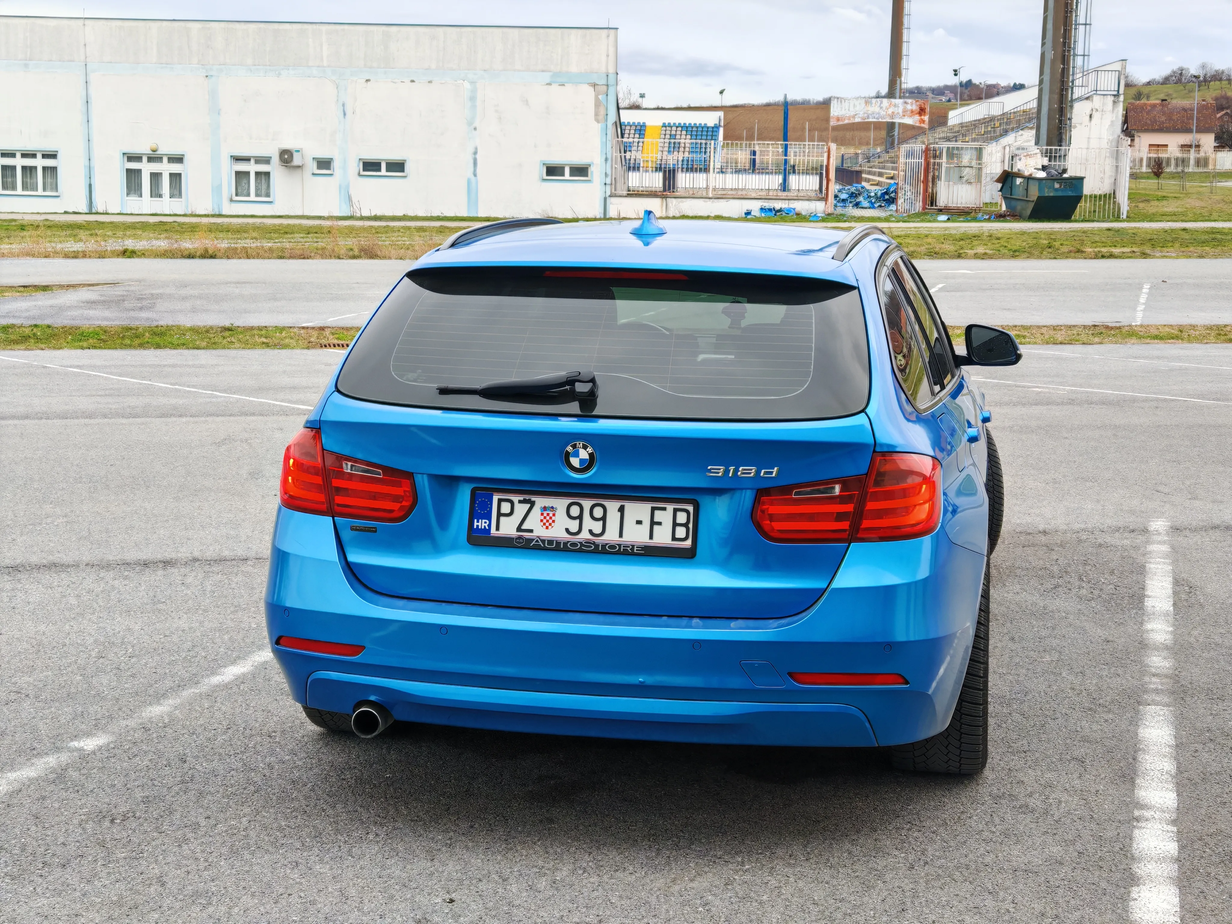 bmw f31 318da efficientdynamics, luxury line individual 2014 - slika 13