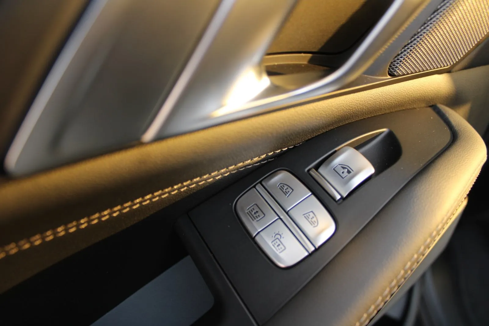 bmw x7 40d xdrive m-paket 7 sjedala *zračni ovjes, panorama, head-up* - slika 19