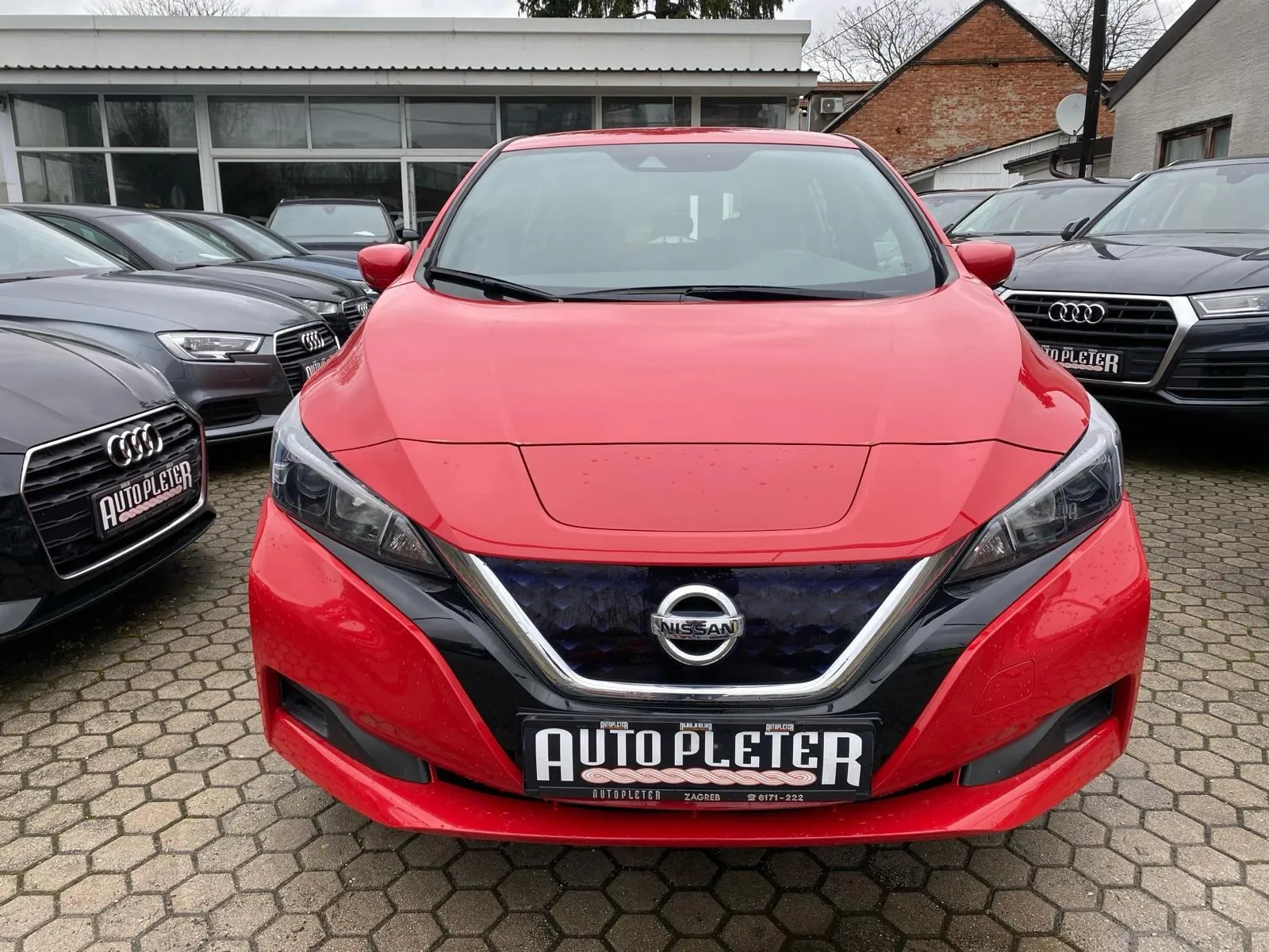 Nissan Leaf 40 kWh AUTOMATIK, NAVI, KAMERA, 4X GARANCIJA!!! - Martinovka