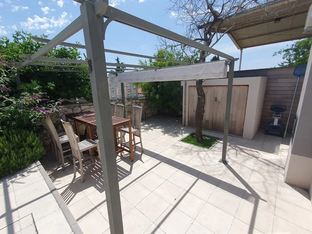 kuća: poreč, 349 m2, villa s bazenom, ljetnom kuhinjom, dupla garaža - slika 28