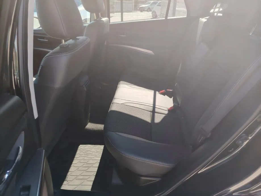 suzuki s-cross 1,4 glx hybrid 4x4 - slika 11
