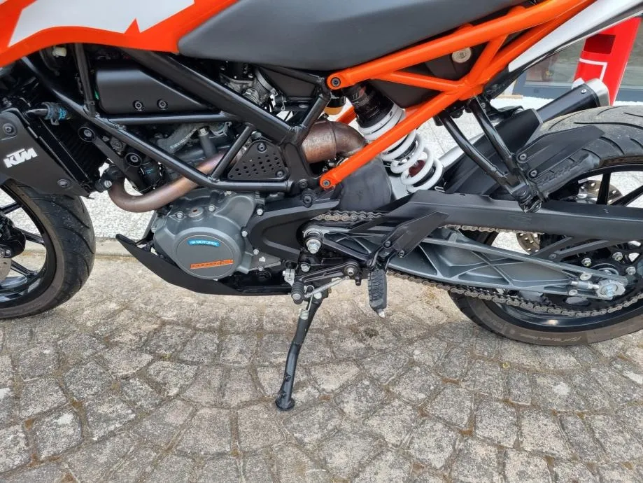 ktm duke 125 abs, a1 kategorija, s garancijom, 2019 god. - slika 12