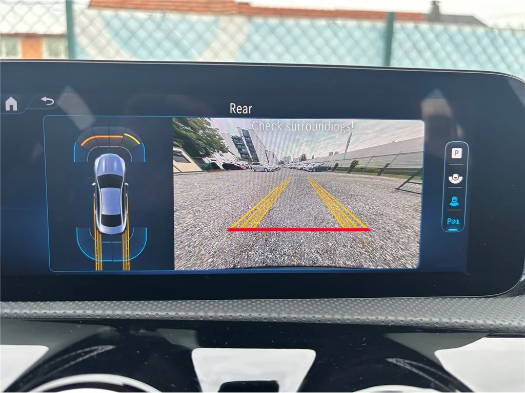 mercedes-benz cla klasa cla 180d automatik luxury line - slika 12