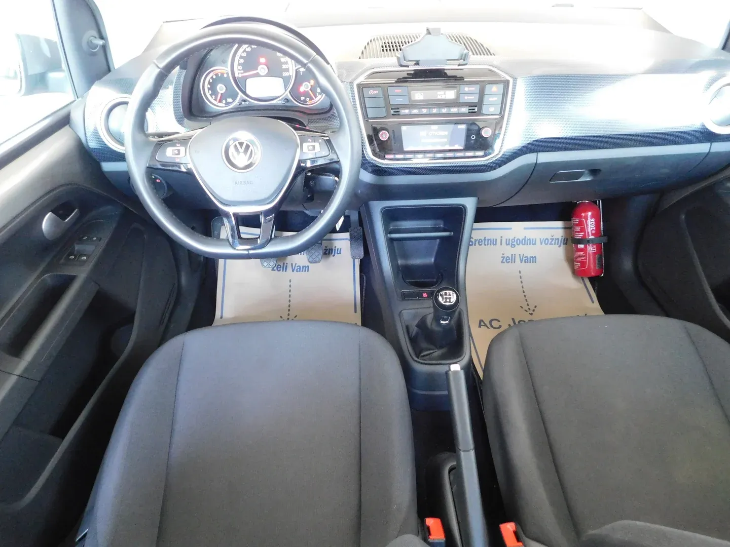 08659 volkswagen up! 1.0 - slika 9