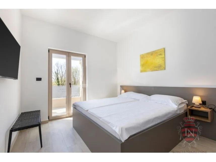 vila s bazenom, labin - slika 17