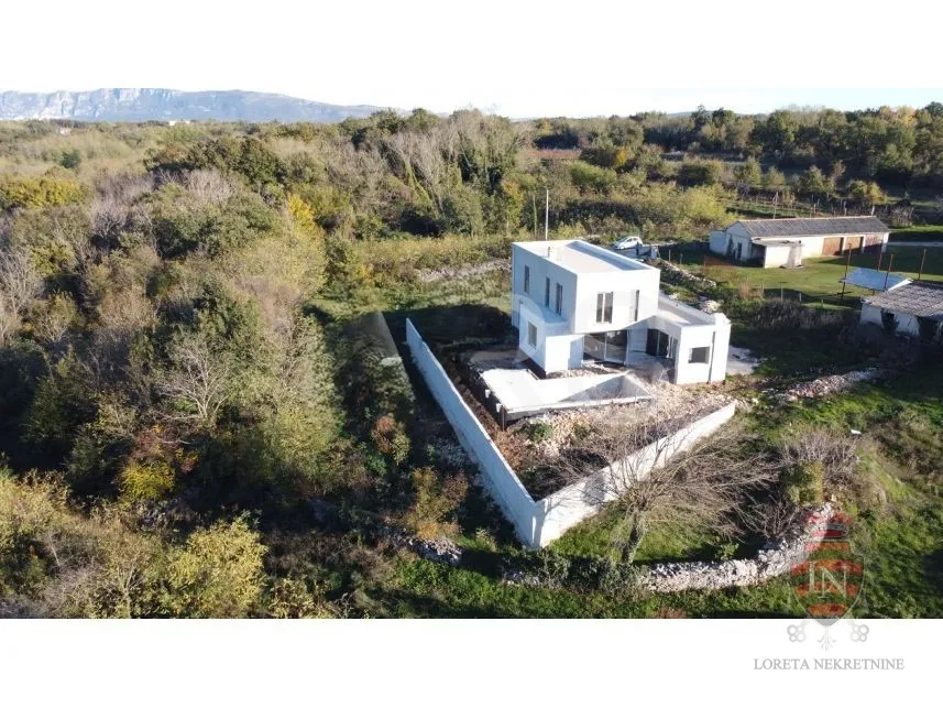 vila labin 169 m2 na parceli 1300 m2 - slika 3