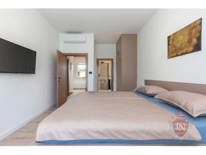 vila s bazenom na parceli od 1 300 m2, labin, istra - slika 26