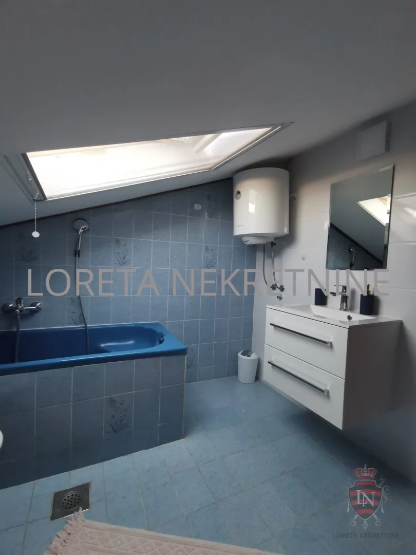 etažirana poslovno-stambena zgrada,tribunj, 397.00 m2, top lokacija! - slika 23