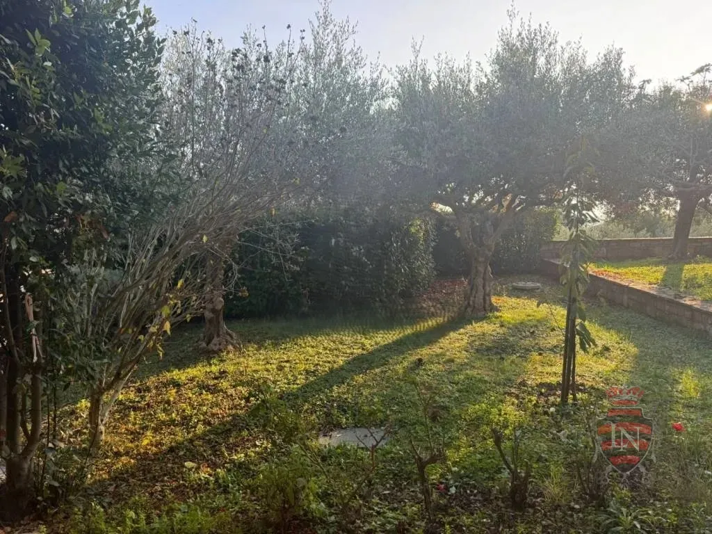 kuća 140 m2, buje, istra - slika 17