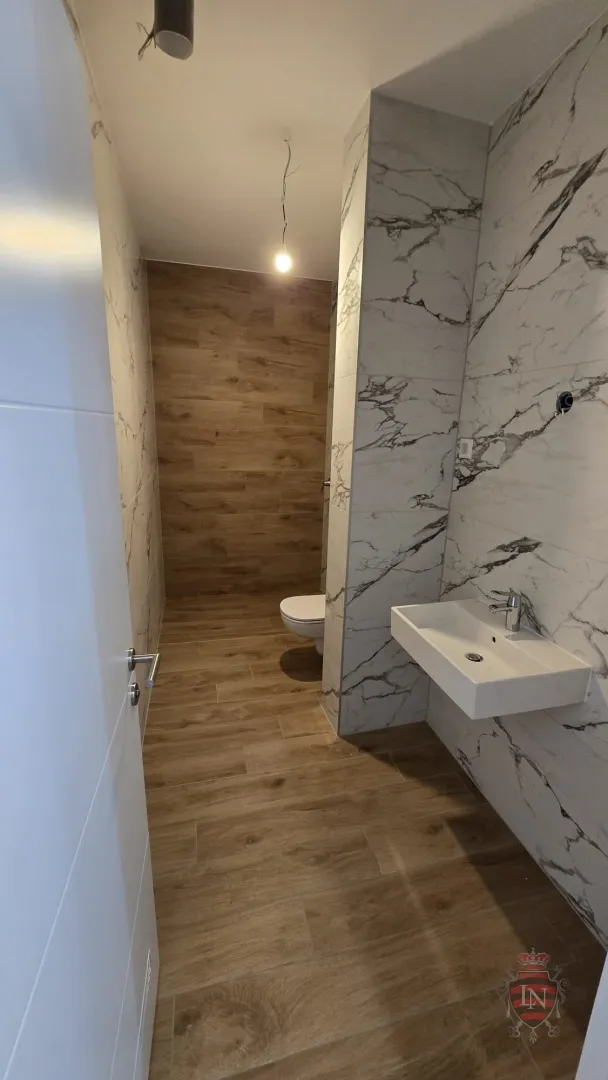 poslovni prostor - 4 stana! 262 m2, sesvete - slika 6
