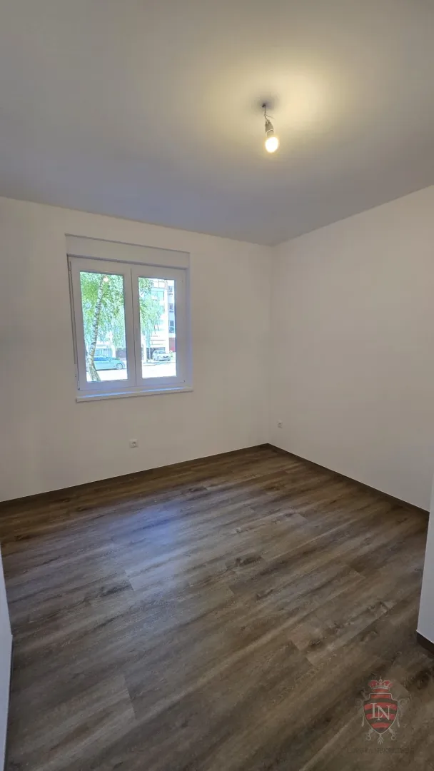 poslovni prostor - 4 stana! 262 m2, sesvete - slika 23