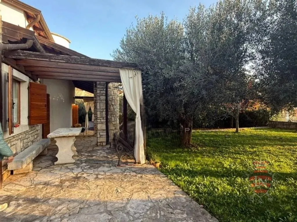 kuća 140 m2, buje, istra - slika 2