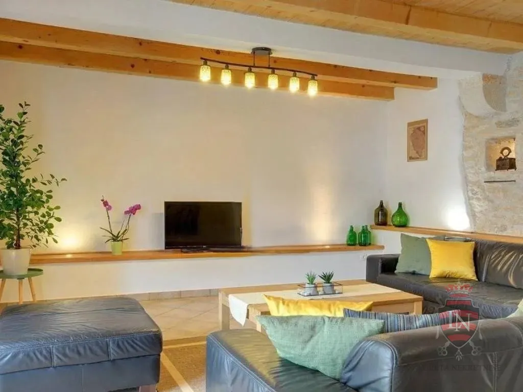 kamena kuća s bazenom, gračišće, istra - slika 21