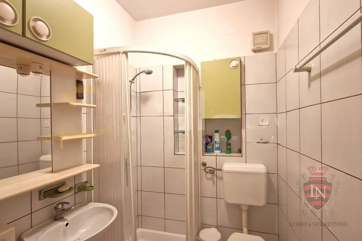 dvoetažan stan šibenik, 102 m2 - slika 12