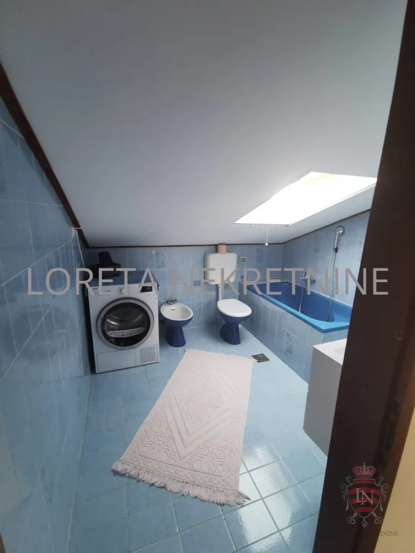 etažirana poslovno-stambena zgrada,tribunj, 397.00 m2, top lokacija! - slika 22