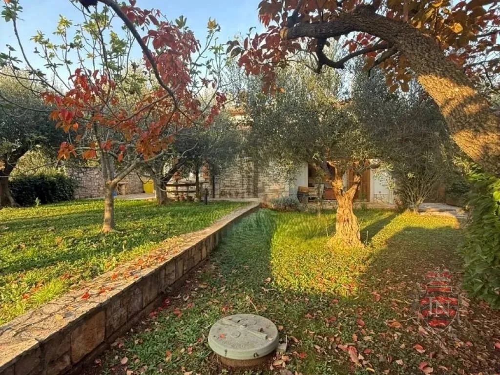 Kuća 140 m2, Buje, Istra