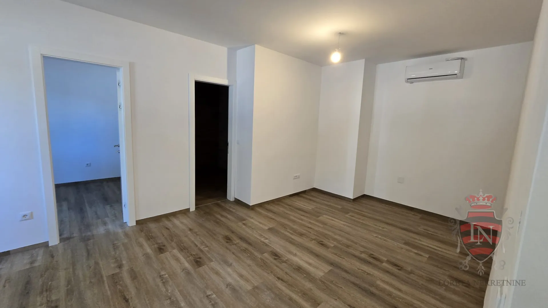 poslovni prostor - 4 stana! 262 m2, sesvete - slika 20