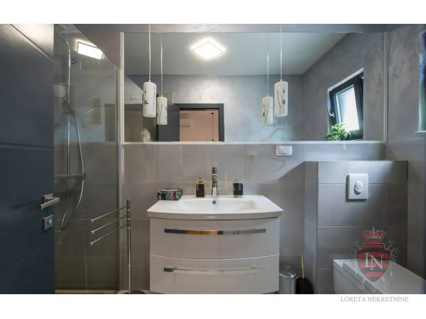 moderna kuća s bazenom, labin 187 m2 - slika 21