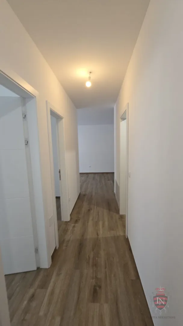 poslovni prostor - 4 stana! 262 m2, sesvete - slika 14