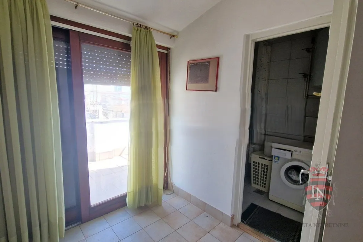 dvoetažan stan šibenik, 102 m2 - slika 5
