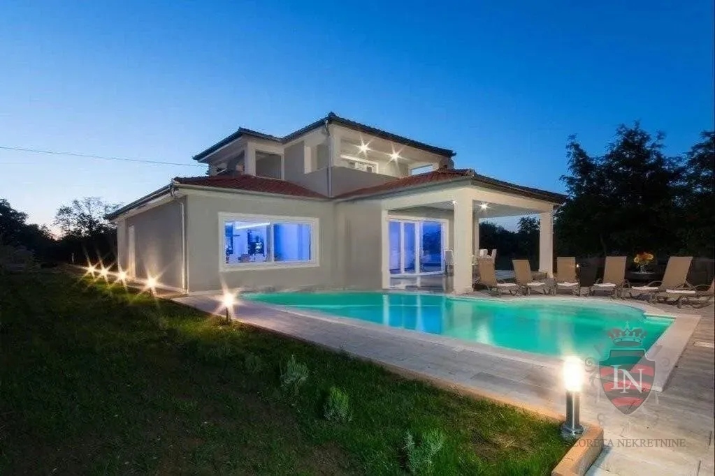 kuća s bazenom 270 m2, labin - slika 4