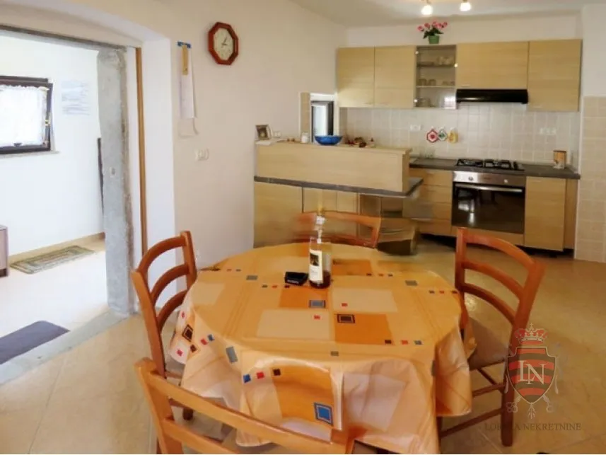 kamena kuća 77 m2, u centru gračišća, istra - slika 7