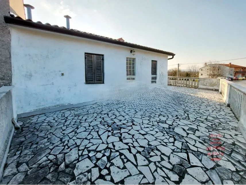 kuća s pogledom na more 150 m2, raša, istra - slika 20