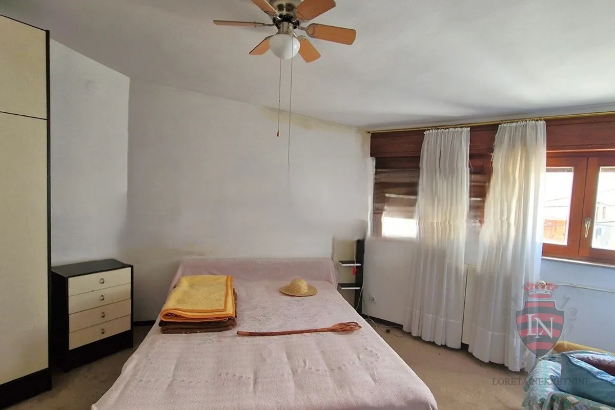 dvoetažan stan šibenik, 102 m2 - slika 7