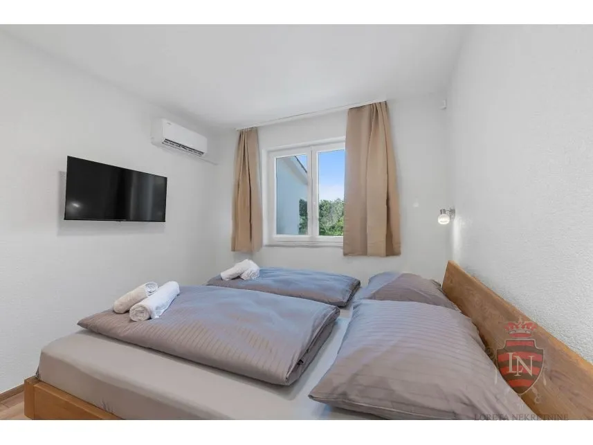 vila u blizini mora 302 m2, labin, istra - slika 30
