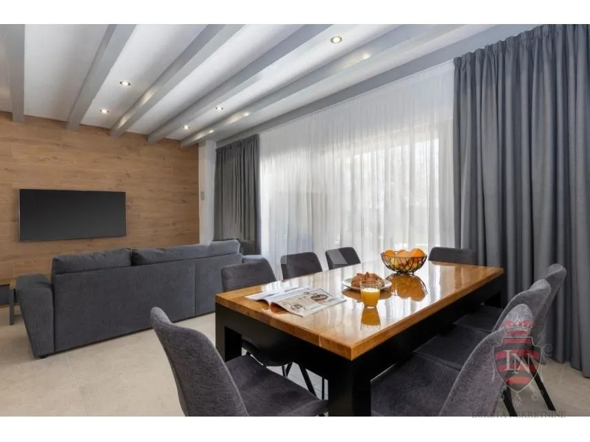 vila s bazenom, labin - slika 24