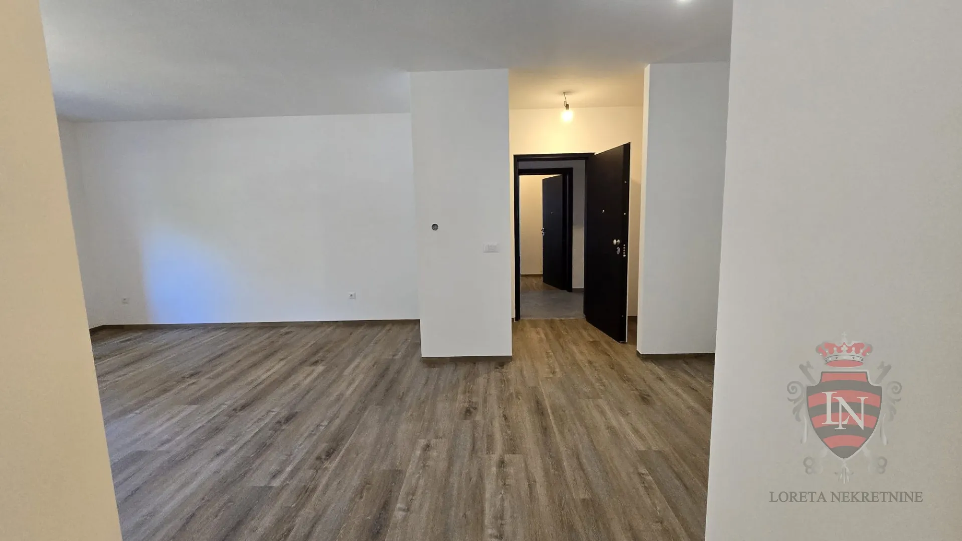 poslovni prostor - 4 stana! 262 m2, sesvete - slika 21