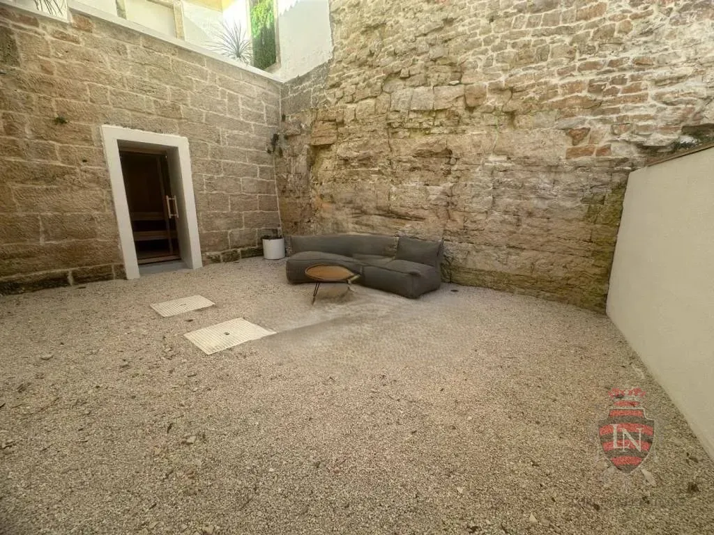 kamena kuća s bazenom 160 m2, tinjan - slika 23