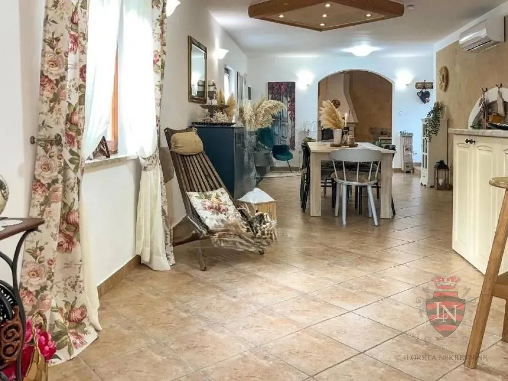 kuća s bazenom, lupoglav, istra, 155 m2 - slika 17