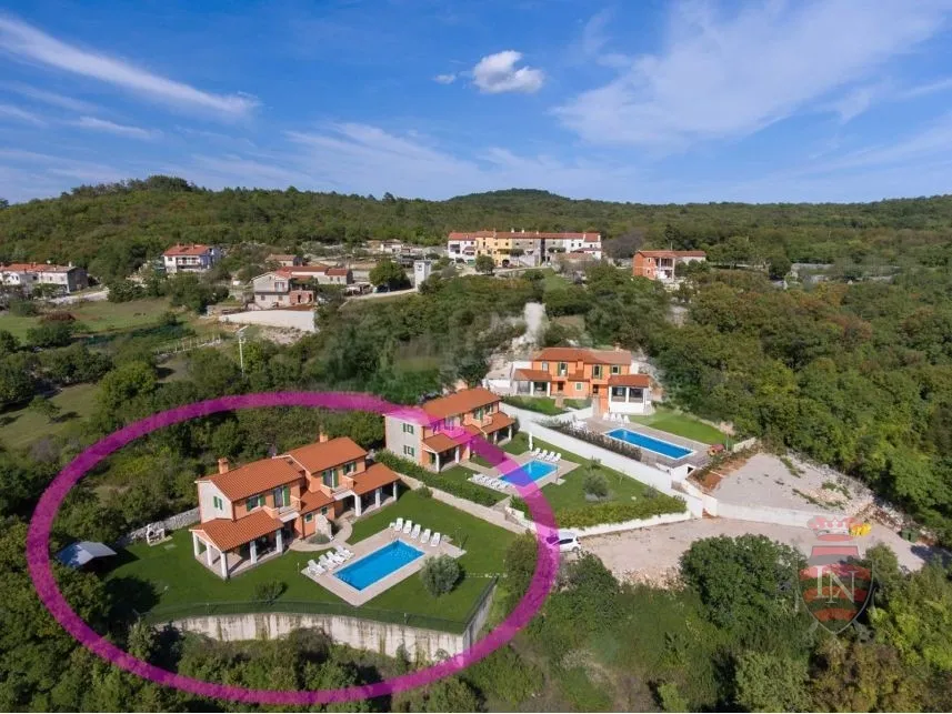 kuća s bazenom 175 m2, labin, istra - slika 2