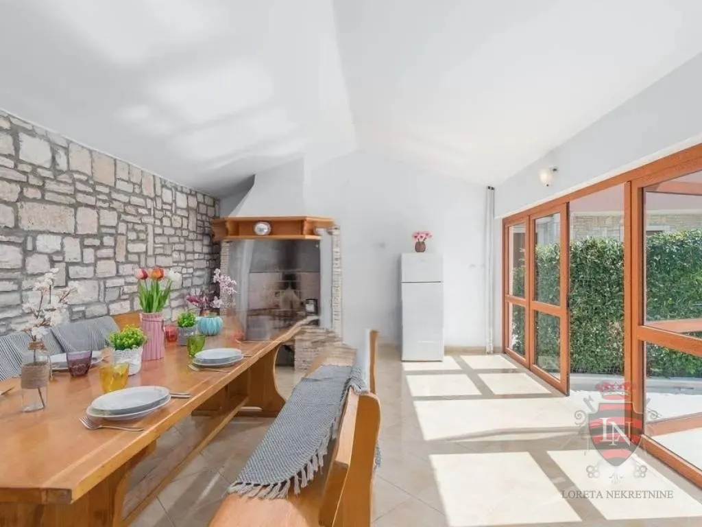 kuća s bazenom 160 m2, barban - slika 6