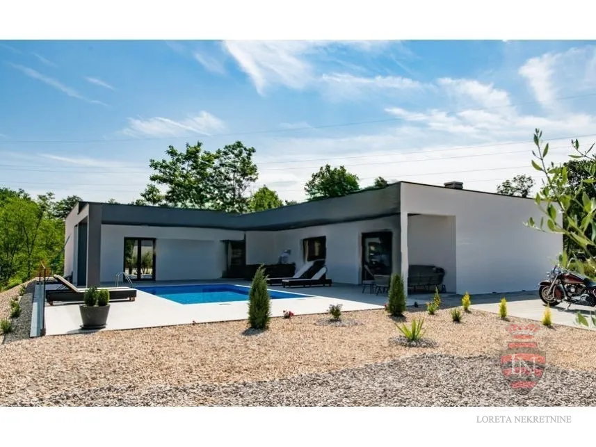 Moderna kuća s bazenom, Labin 187 m2