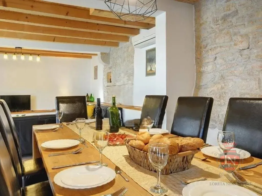 kamena kuća s bazenom, gračišće, istra - slika 24