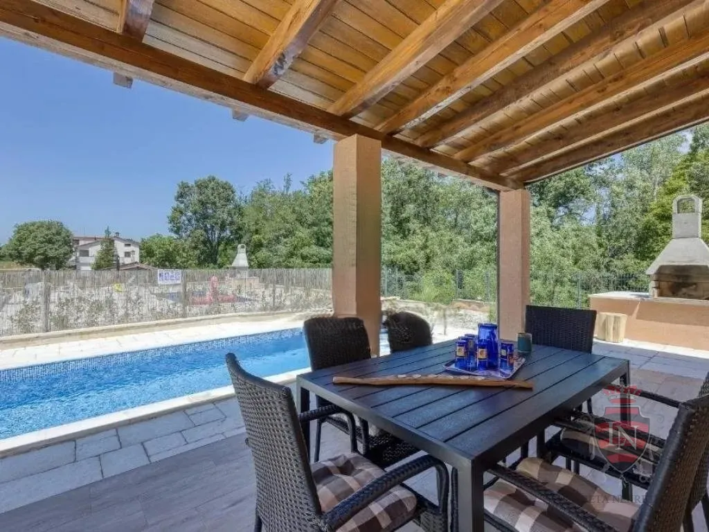 kuća s bazenom, 84 m2, tinjan - slika 13