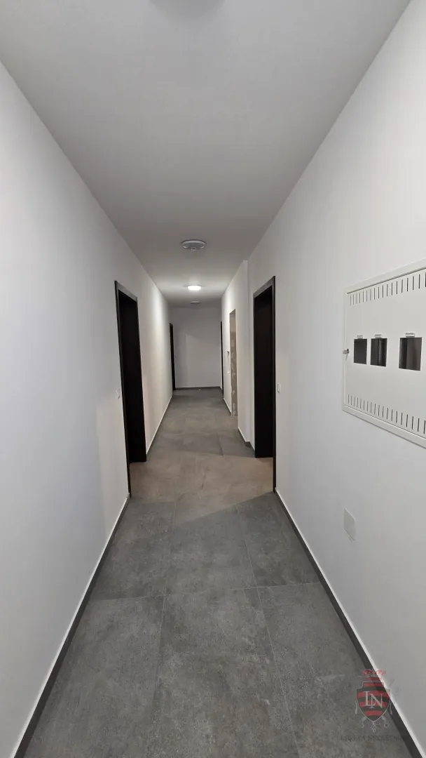 poslovni prostor - 4 stana! 262 m2, sesvete - slika 2