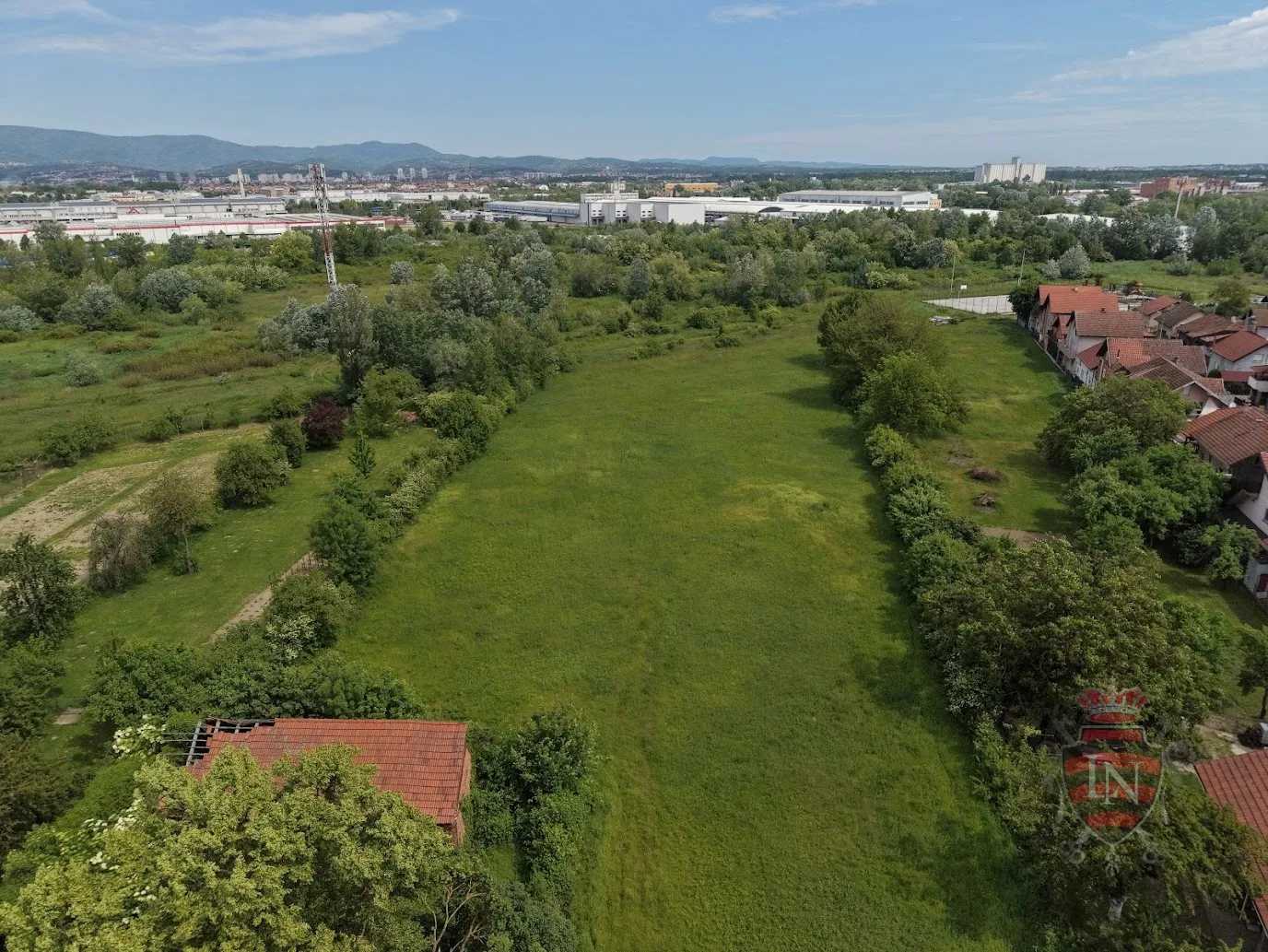 Razvojna lokacija uz Slavonska avenija | 8.308 m² | M1 / M2 | pravilan oblik | mogućnost okrupnjavanja - Zagreb