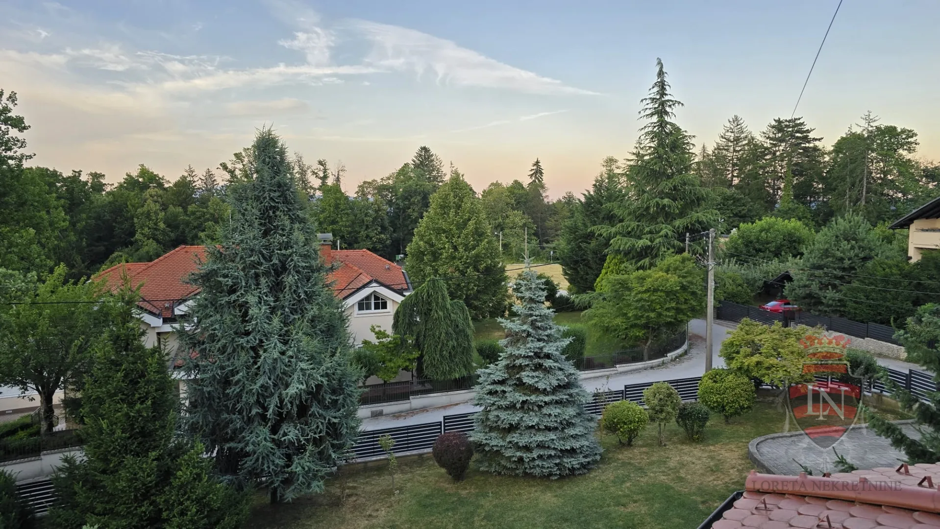 samobor kuća 396 m2 na parceli od 1000 m2 - slika 23