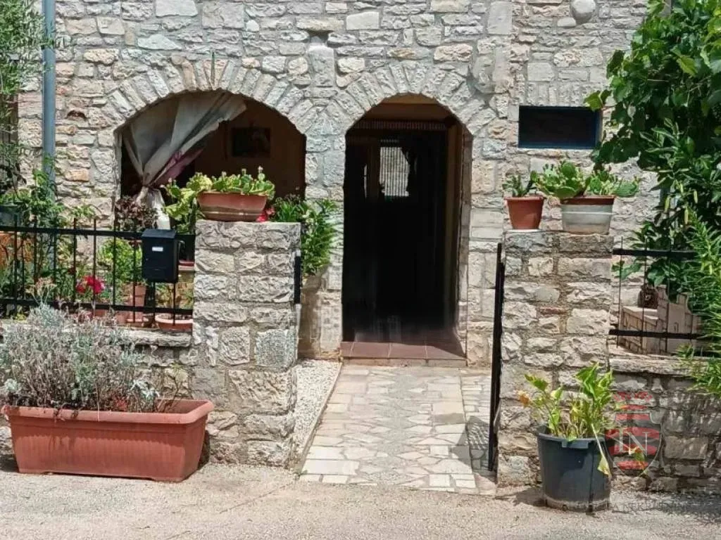 dvoetažni stan 105 m2 sa terasom, poreč - slika 17