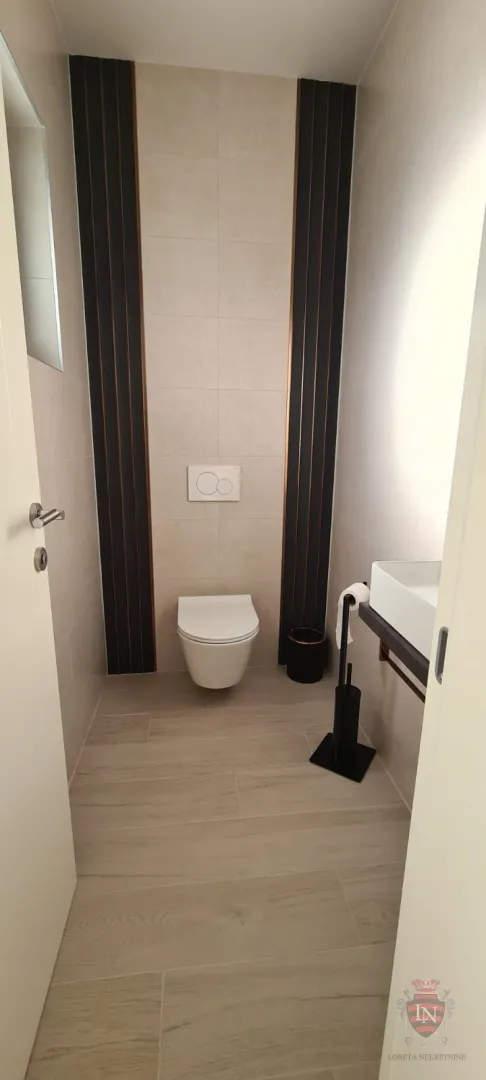 moderna vila sa bazenom krk, 165 m2 + okućnica - slika 24