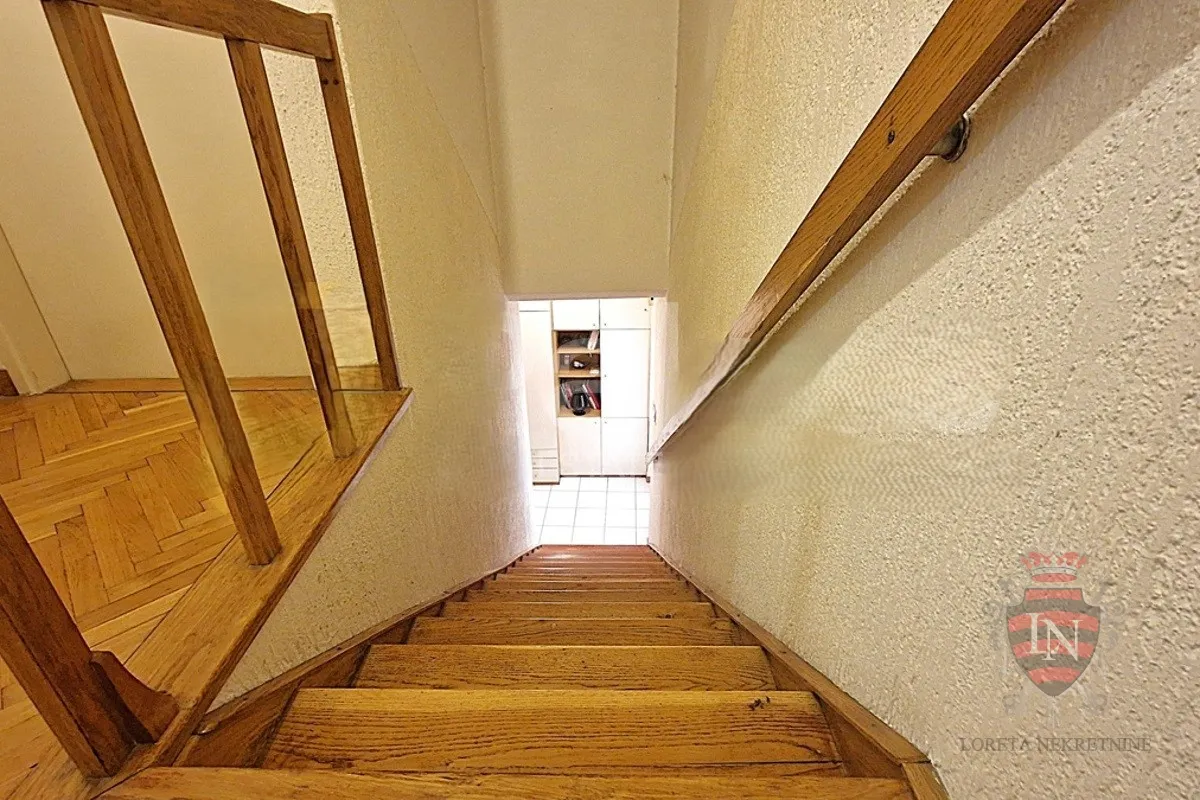 dvoetažan stan šibenik, 102 m2 - slika 11
