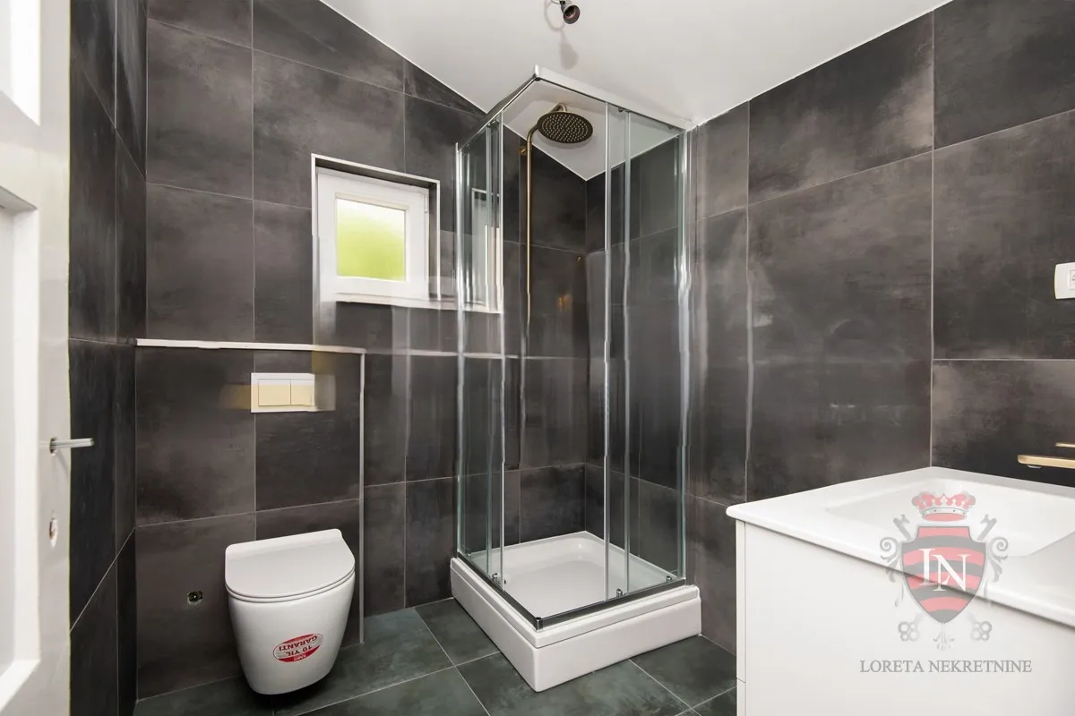 renoviran stan 80 m2, šibenik - slika 11