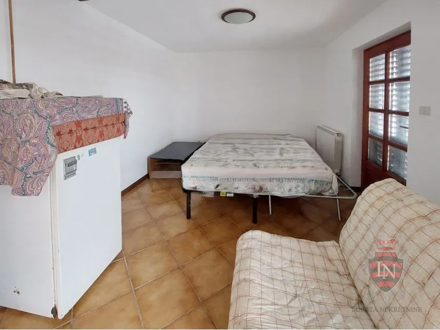 kuća s pogledom na more 150 m2, raša, istra - slika 25