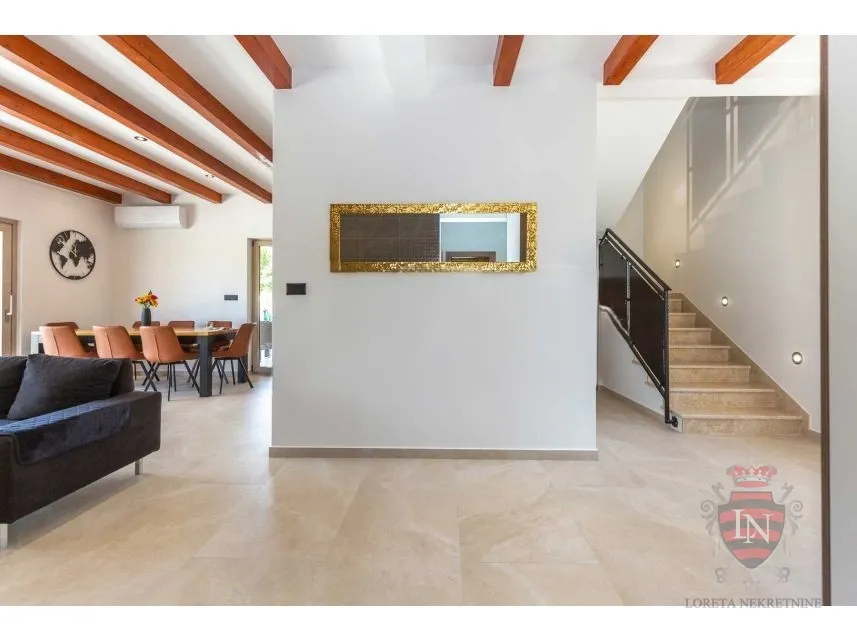 vila s bazenom na parceli od 1 300 m2, labin, istra - slika 15