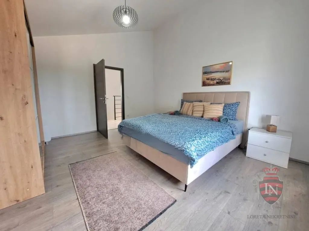 kuća s pogledom na more i bazenom, poreč - slika 15