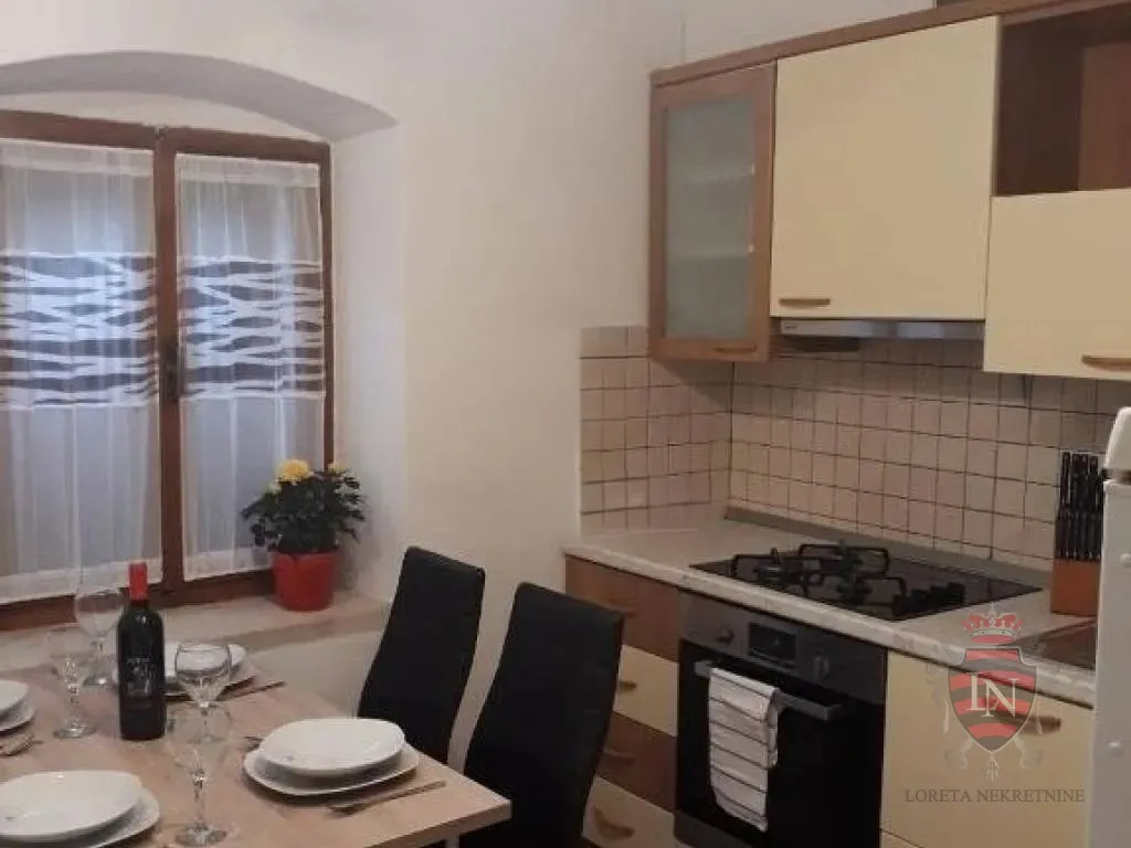 kuća s bazenom buje 220 m2 - slika 14