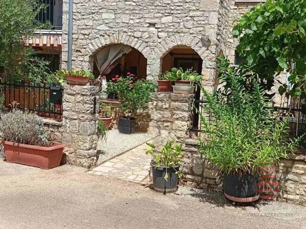 dvoetažni stan 105 m2 sa terasom, poreč - slika 16